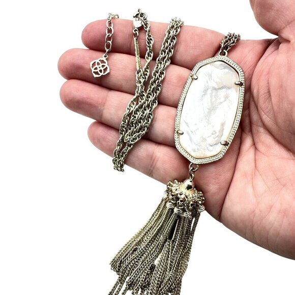 Kendra Scott Roxanne Necklace Gold Tone Pearl Tassle Pendant - Picture 3 of 3